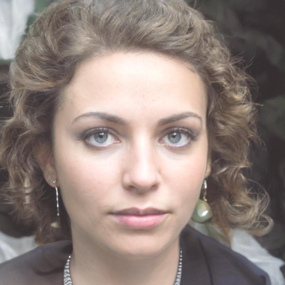 Sarah, zufriedene Kundin